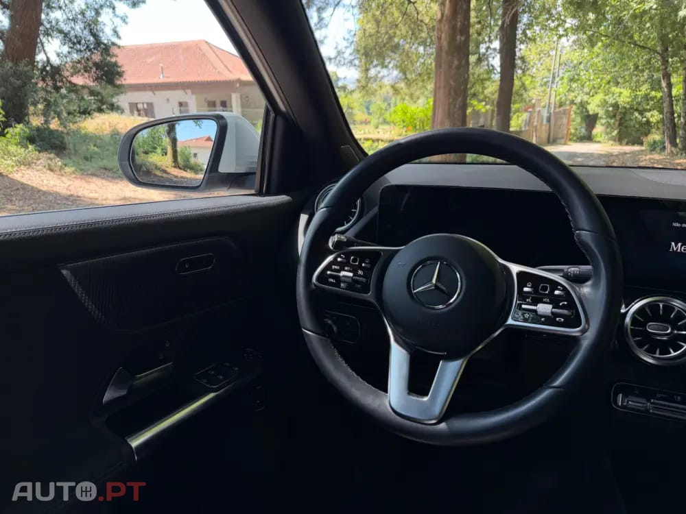 Mercedes-Benz GLA 250 e 8G-DCT Special Edition