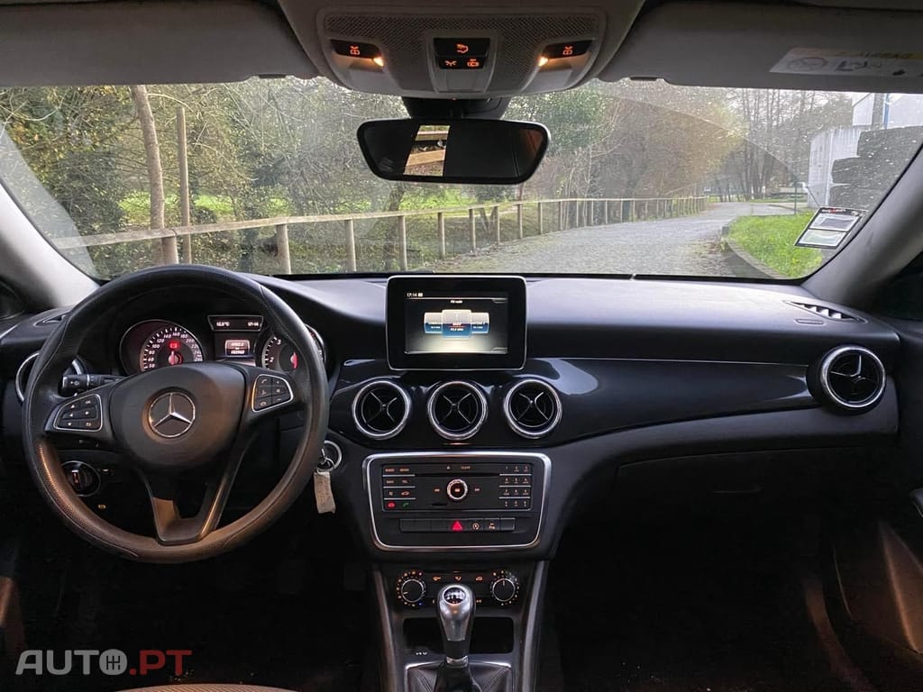 Mercedes-Benz CLA 200 d Shooting Brake Urban