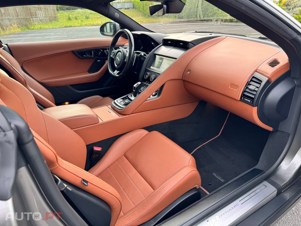 Jaguar F-Type 2.0 i4 R-Dynamic