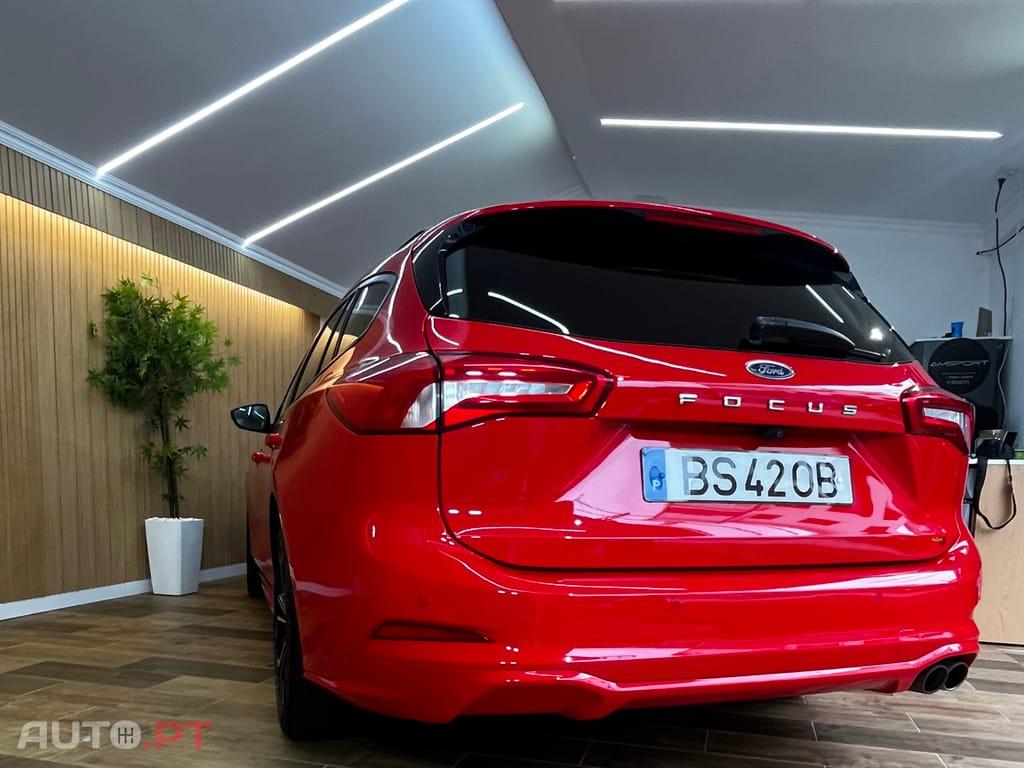 Ford Focus SW 1.0 EcoBoost S&S ST-LINE