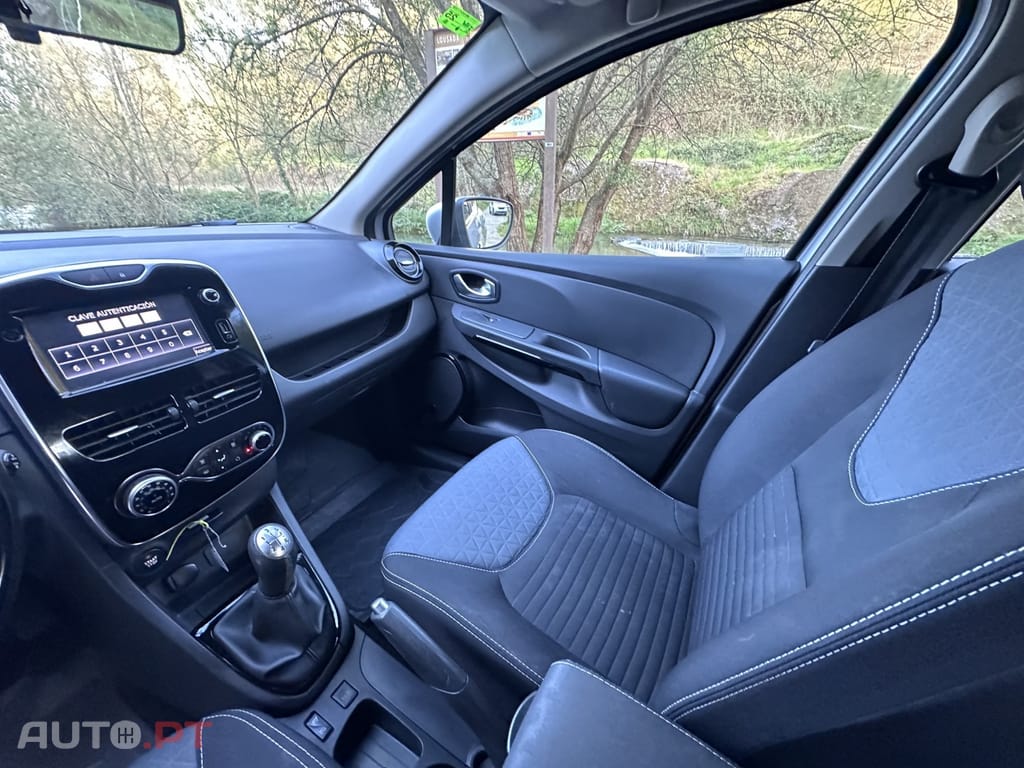 Renault Clio (Energy) TCe 75 Start & Stop LIMITED