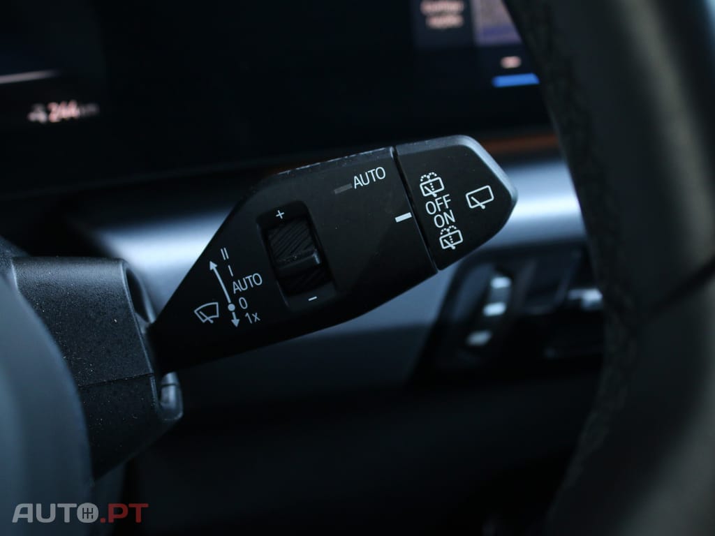 BMW iX1 xDrive30 Pack Desportivo M