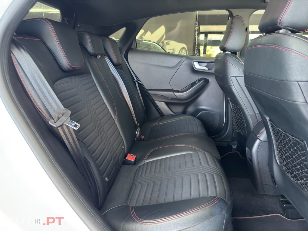 Ford Puma 1.0 EcoBoost MHEV ST-Line