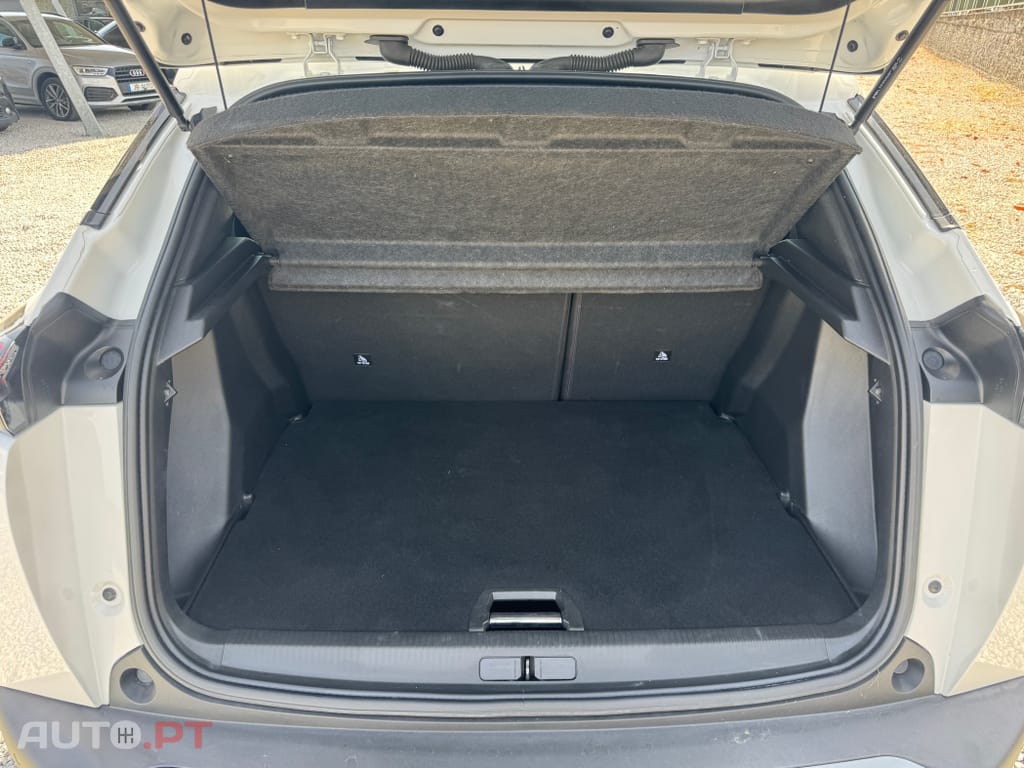Peugeot 2008 1.2 PureTech Allure