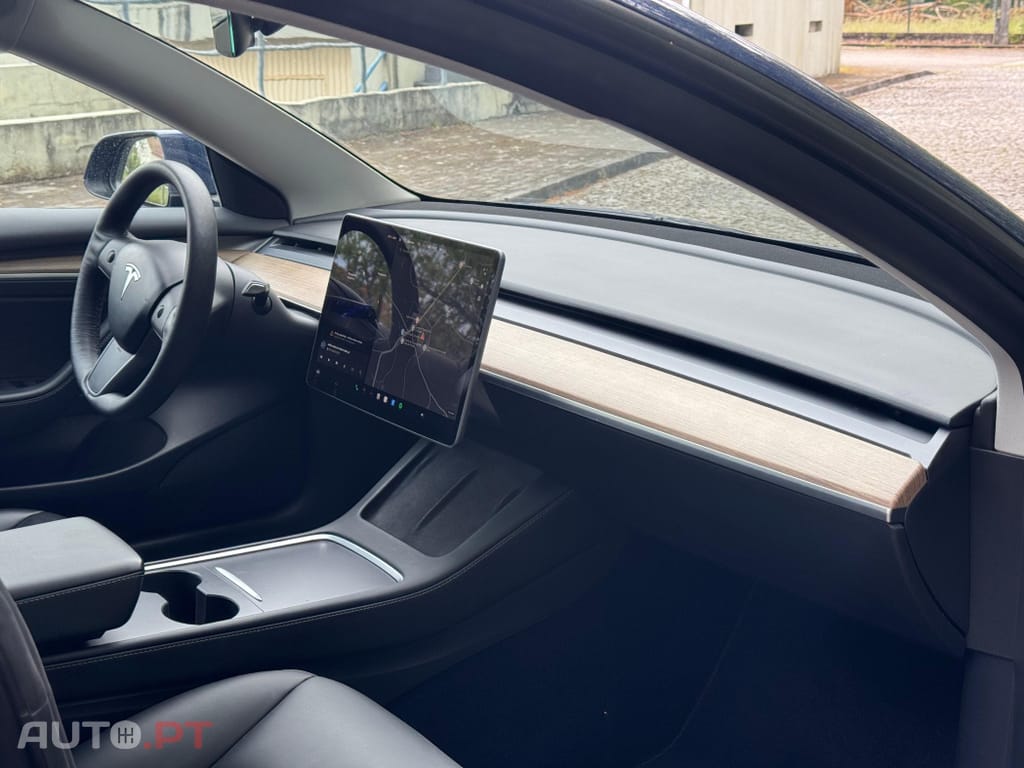 Tesla Model 3 Standard Range Plus RWD