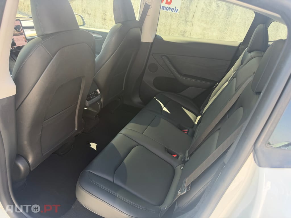 Tesla Model Y Long Range Dual Motor AWD