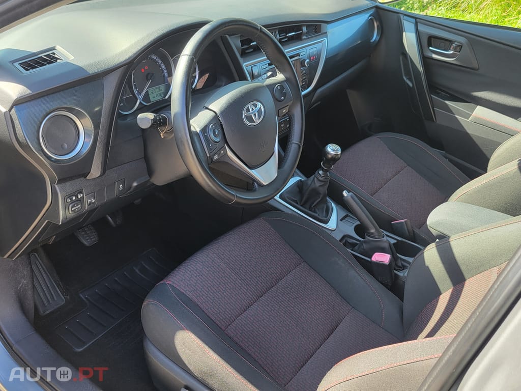 Toyota Auris Touring Sports 1.4 D-4D