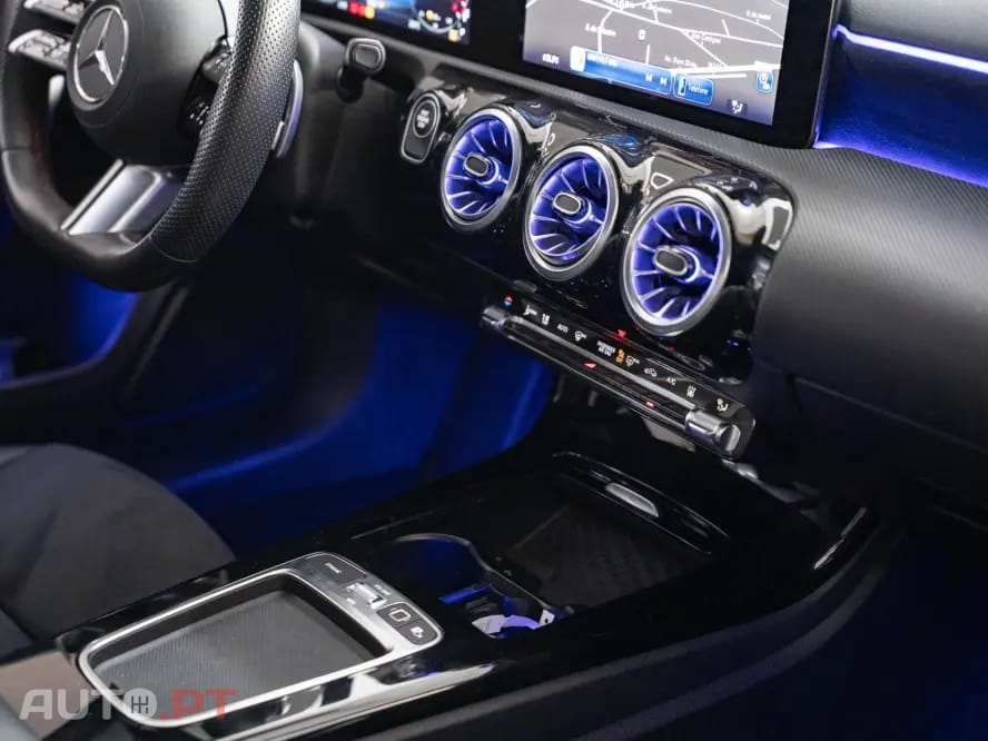 Mercedes-Benz A 250 e AMG Line