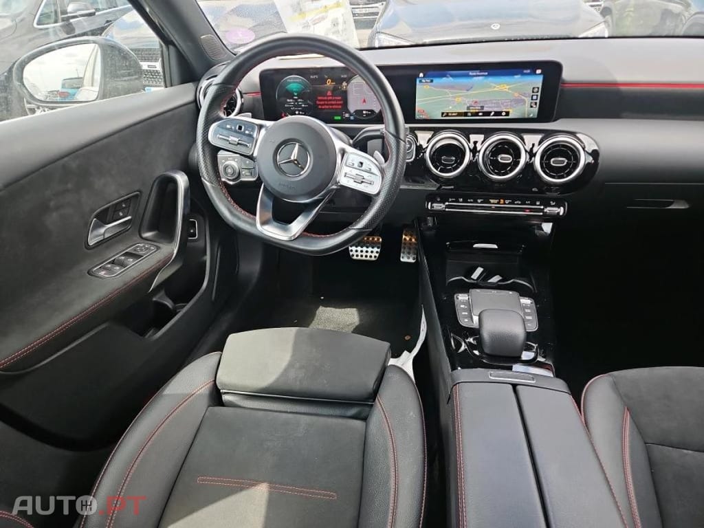 Mercedes-Benz A 250 e AMG Line