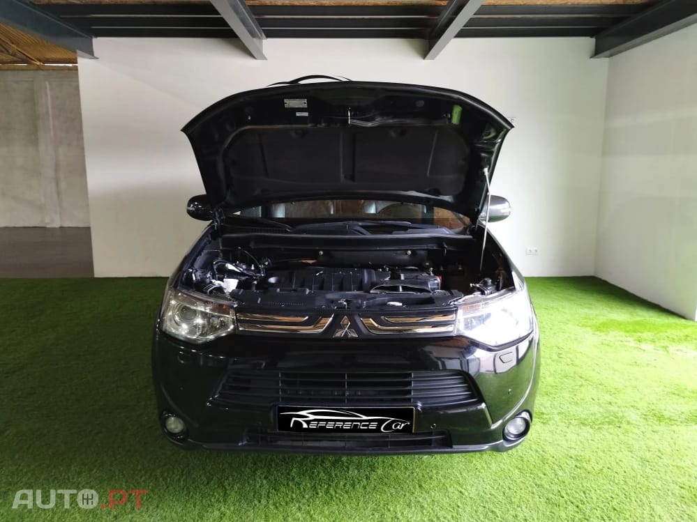 Mitsubishi Outlander 2.2 DI-D Instyle Navi