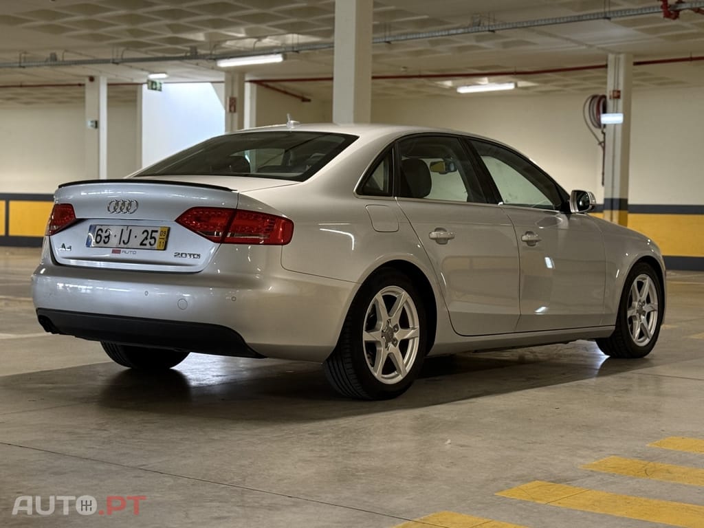 Audi A4 2.0 TDI S-line
