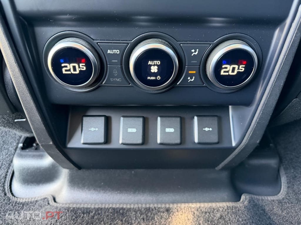 Land Rover Defender 2.0 D 110 AWD S