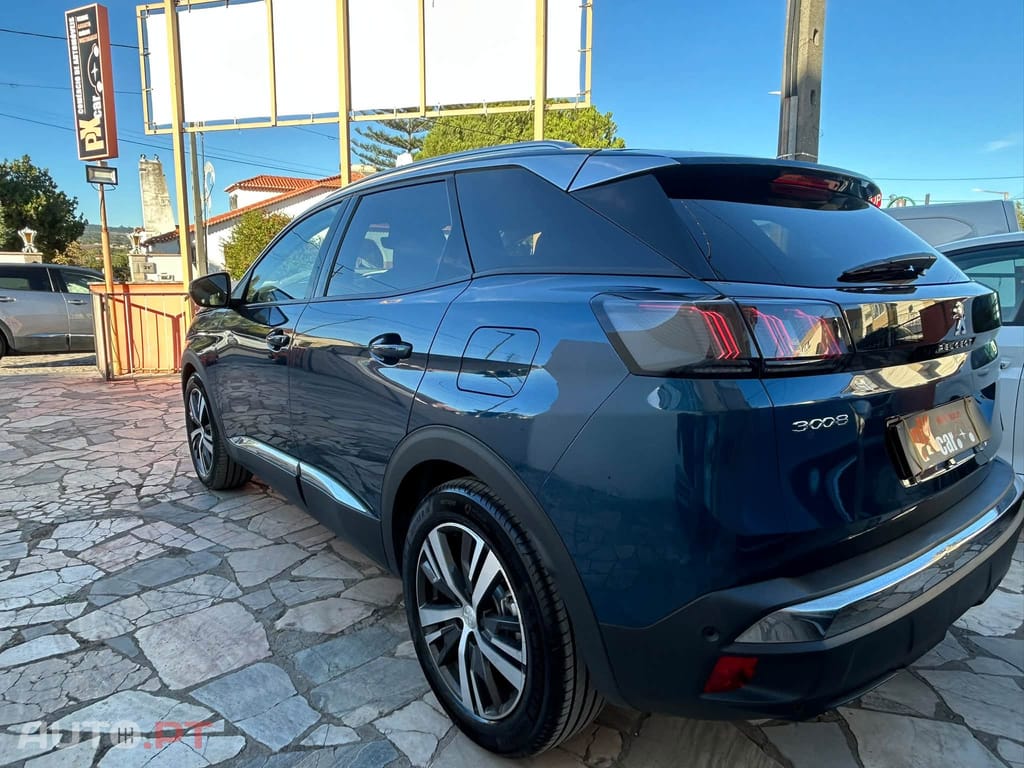 Peugeot 3008 1.6 Hybrid Allure e-EAT8