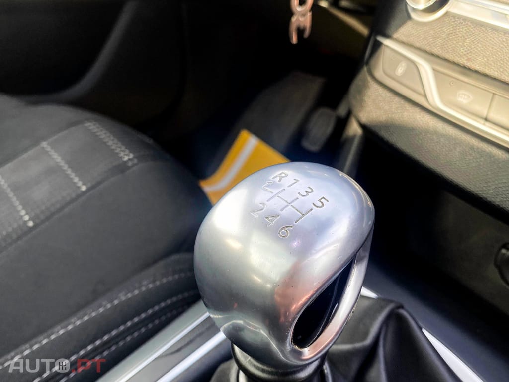 Peugeot 308 1.6 e-HDi Allure J17
