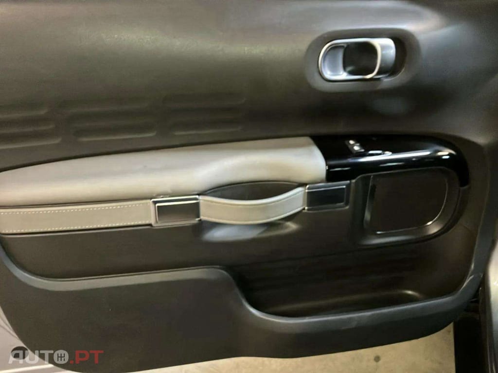 Citroen C4 Cactus 1.5 BlueHDi Shine Pack