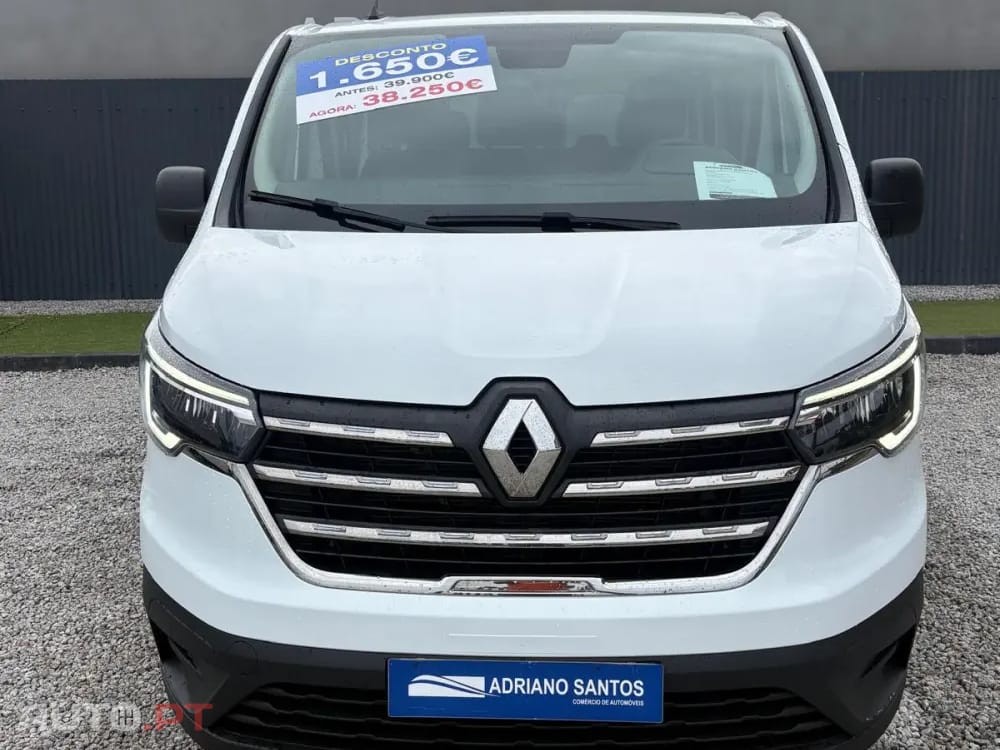 Renault Trafic 2.0 Blue dCi L2 Grand SpaceClass — fotografia 2
