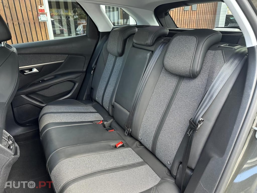 Peugeot 3008 1.5 BlueHDi Allure