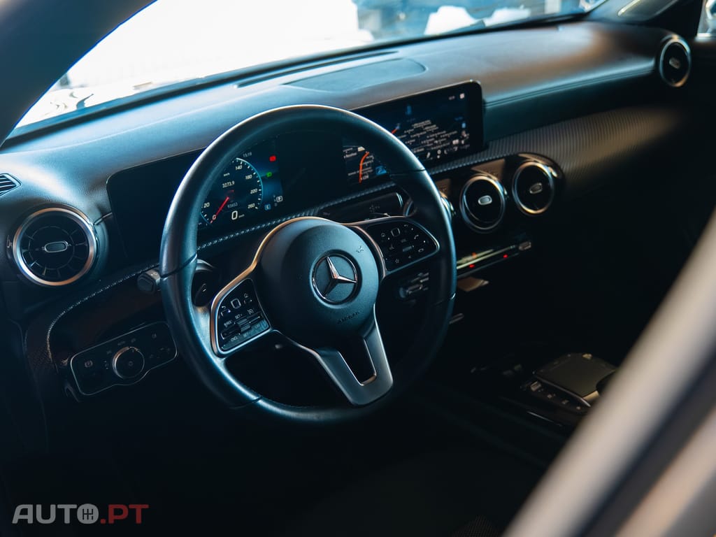 Mercedes-Benz CLA 180 d Shooting Brake Style Plus Aut.