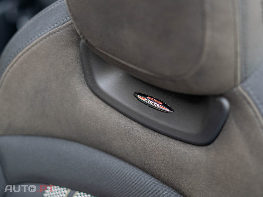 MINI Cabrio Cooper Premium Extra JCW Auto