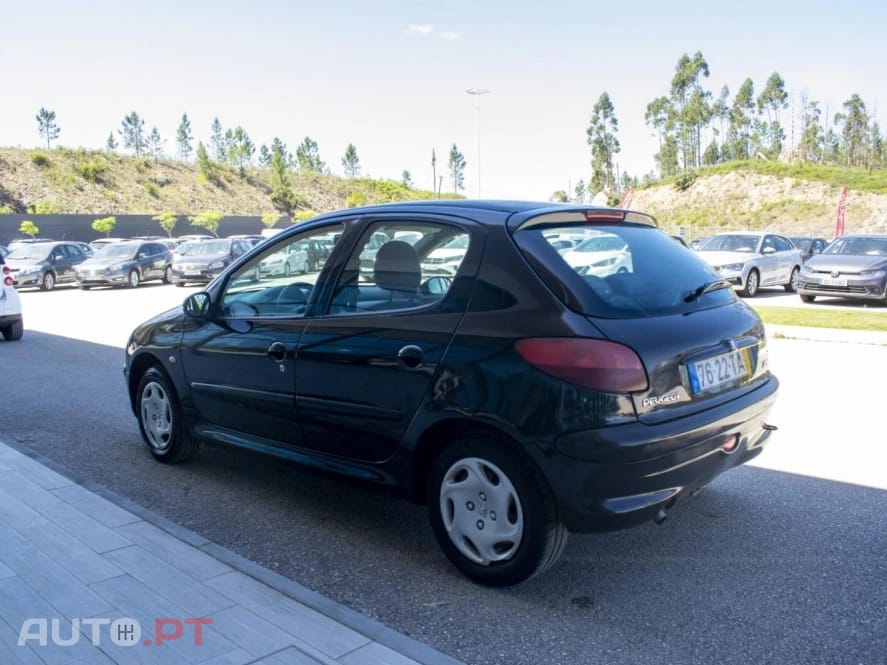 Peugeot 206 1.1