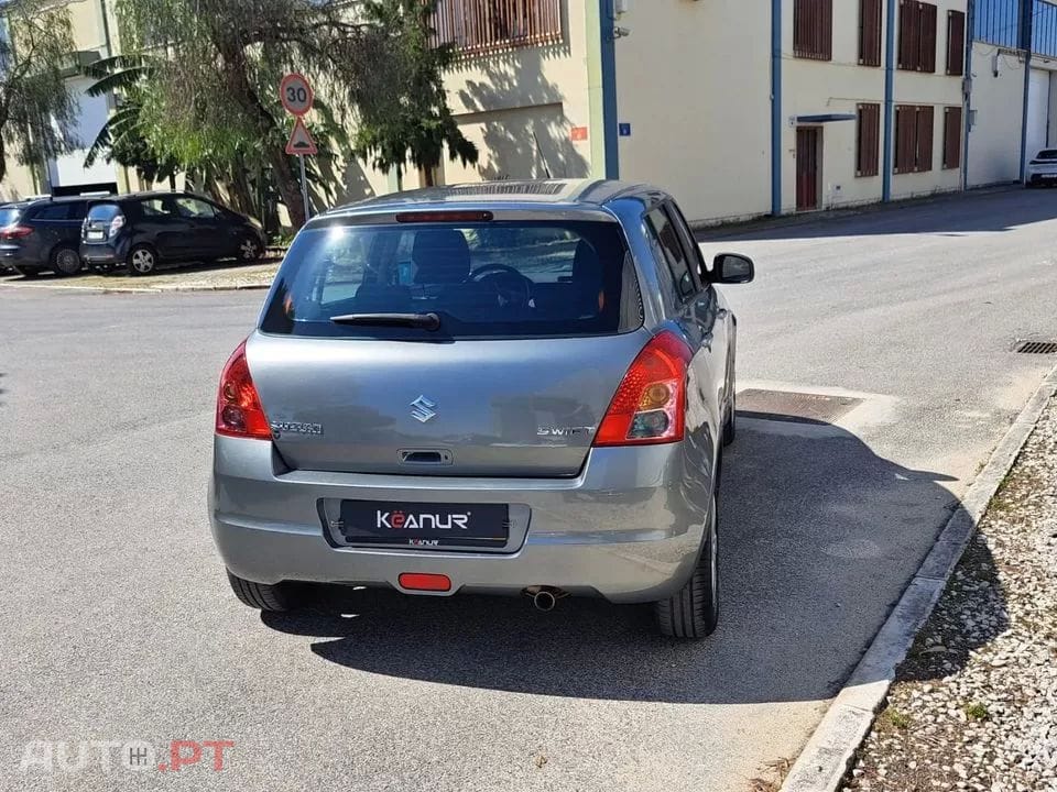 Suzuki Swift 1.3 DDiS GL