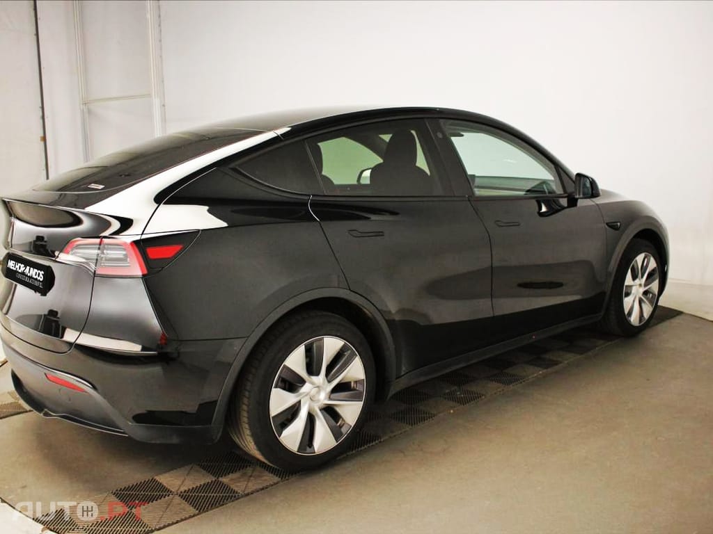 Tesla Model Y Standard