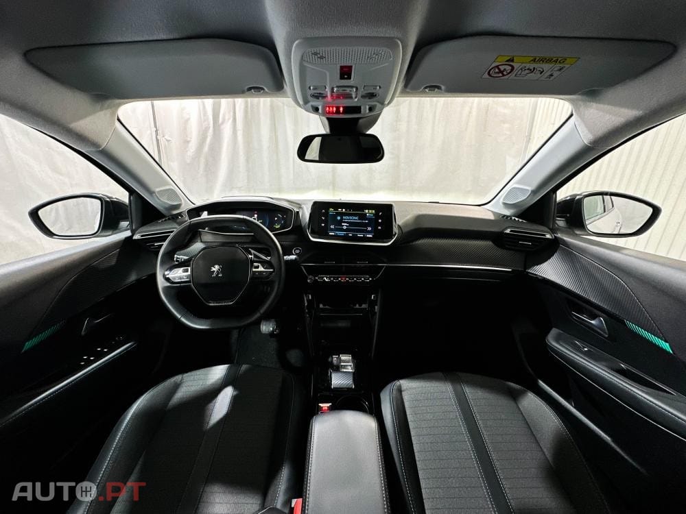 Peugeot E-208 50 kWh Allure Pack