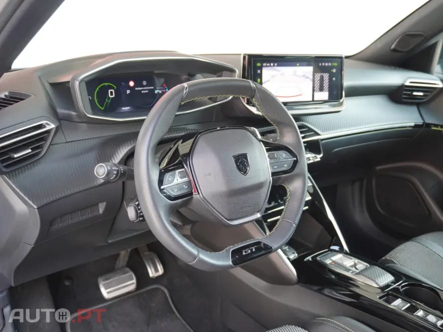 Peugeot 2008 1.2 PureTech GT EAT8