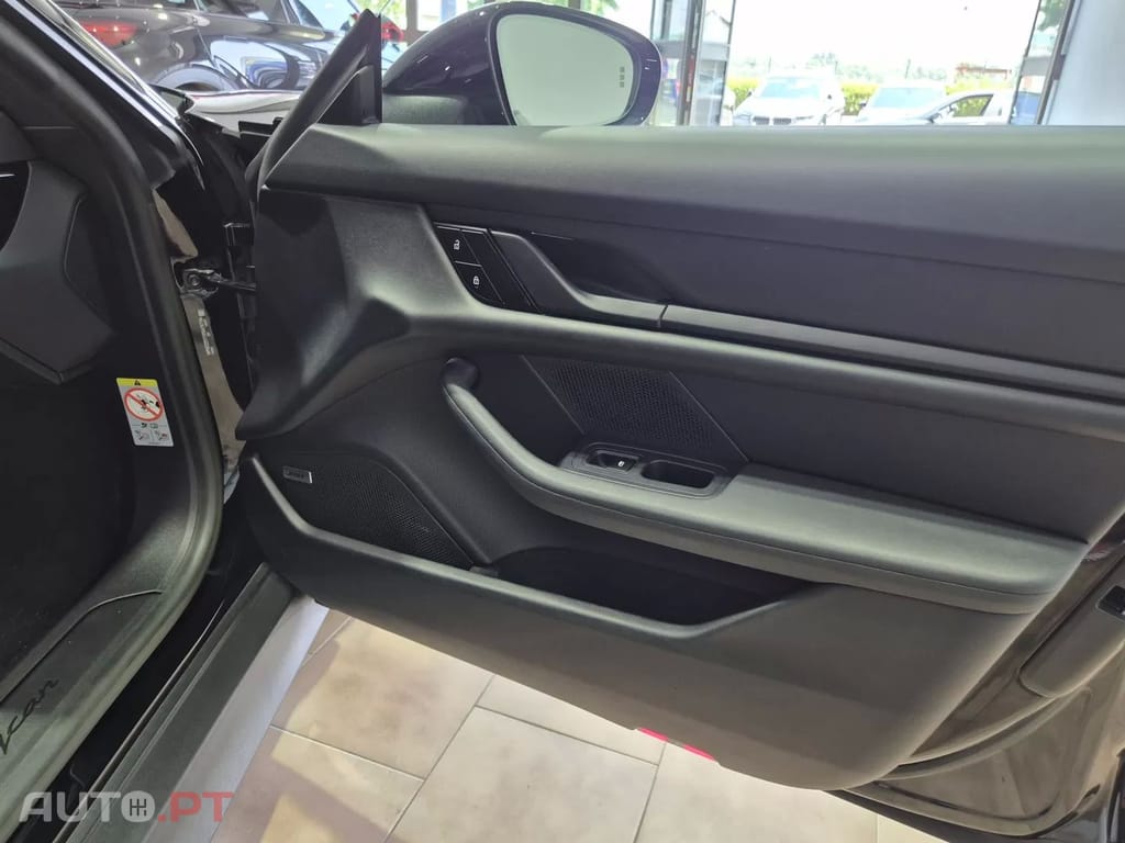 Porsche Taycan Black Edition