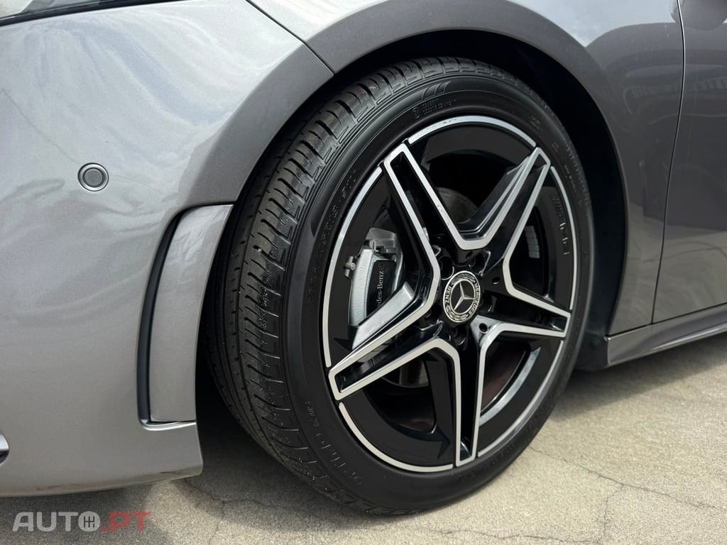 Mercedes-Benz A 180 AMG LINE ECRA FULL LED