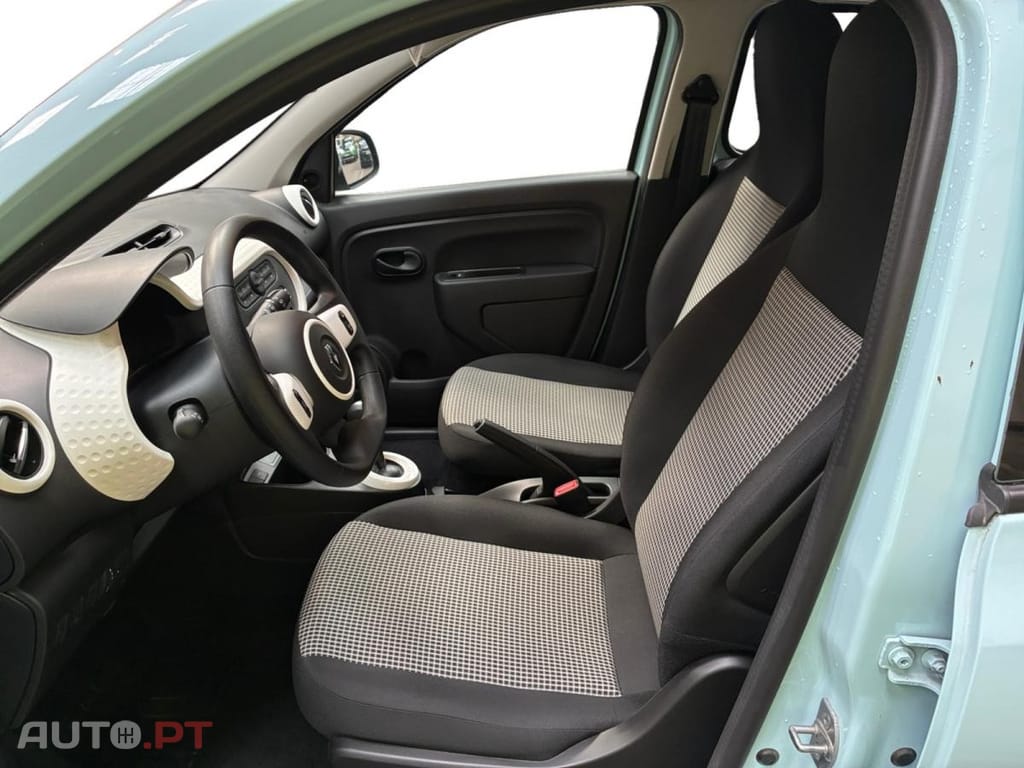 Renault Twingo E-Tech Authentic