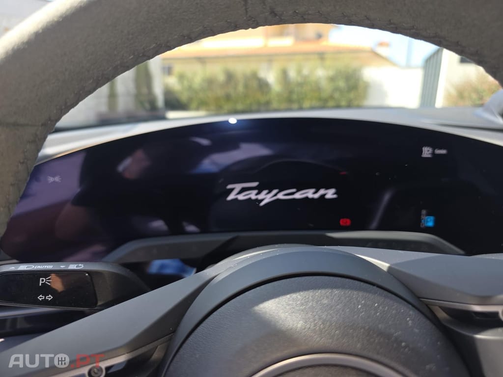Porsche Taycan bateria Performance Plus