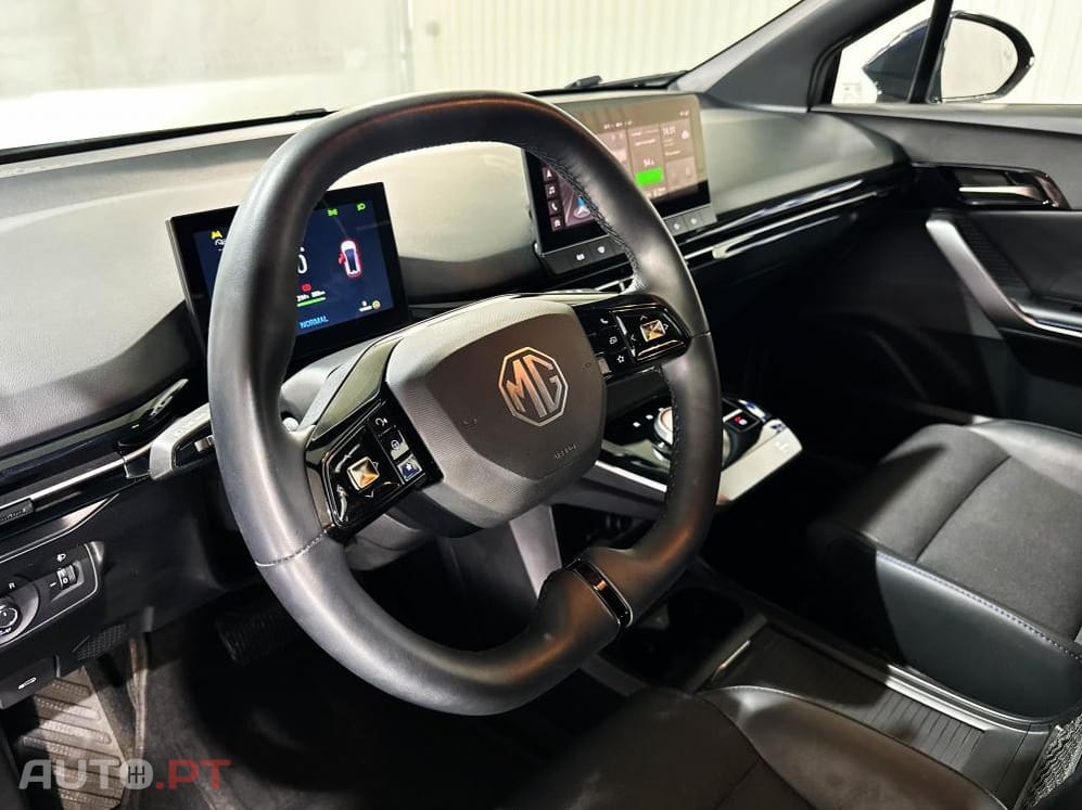 MG MG4 64 kWh Luxury