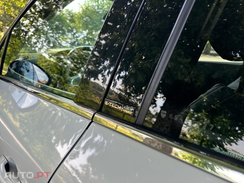 Renault Captur 1.6 E-Tech Plug-In Initiale Paris