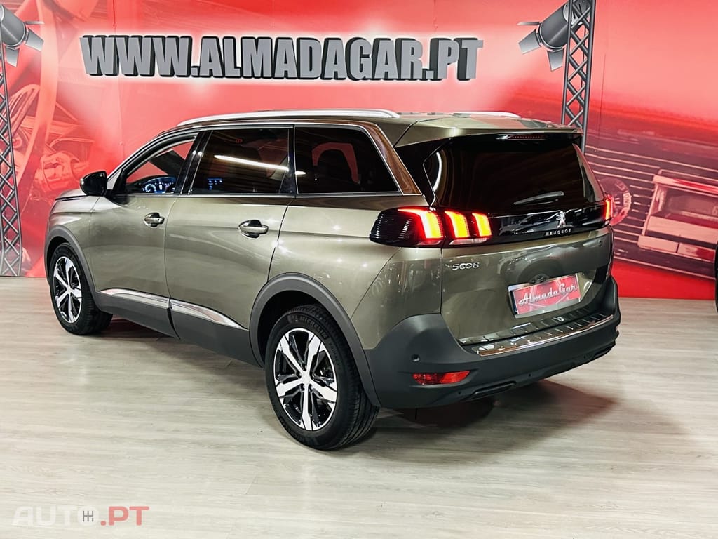 Peugeot 5008 1.2 PureTech Allure Pack EAT8