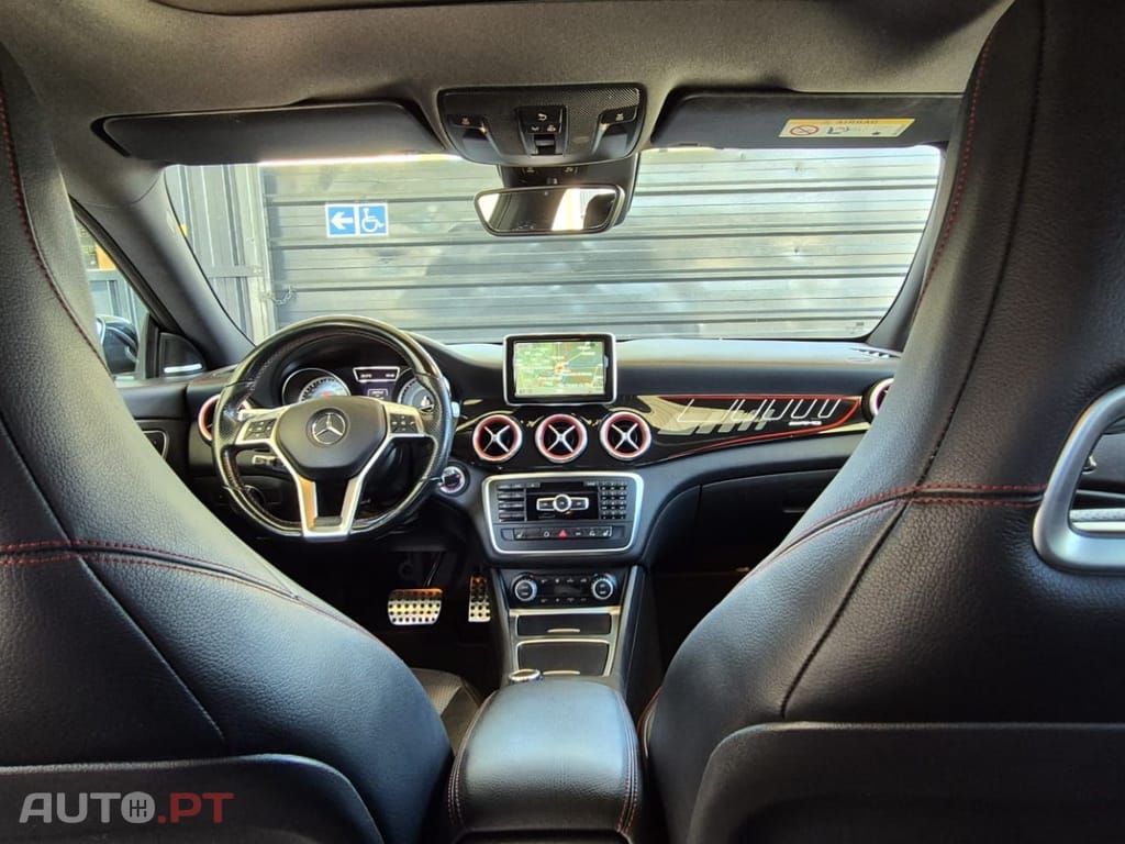 Mercedes-Benz CLA 220 CDI 7G-DCT AMG Line