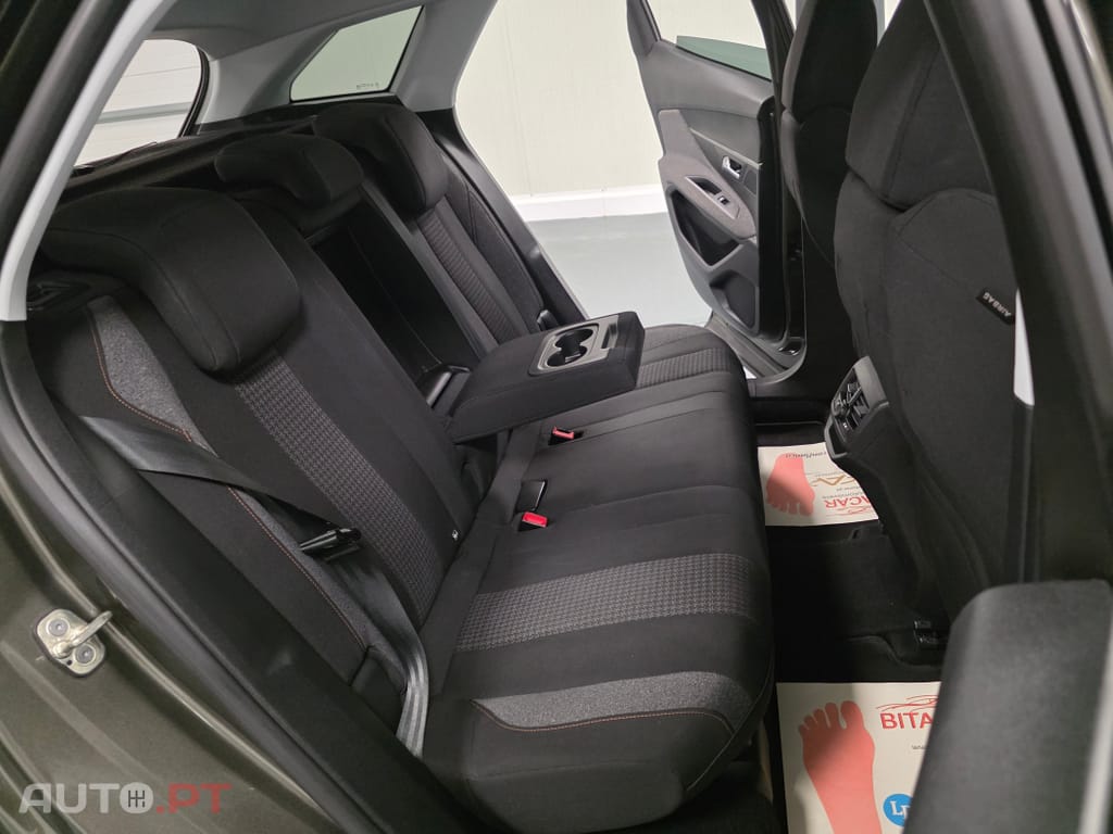Peugeot 3008 1.5 BlueHDi Active