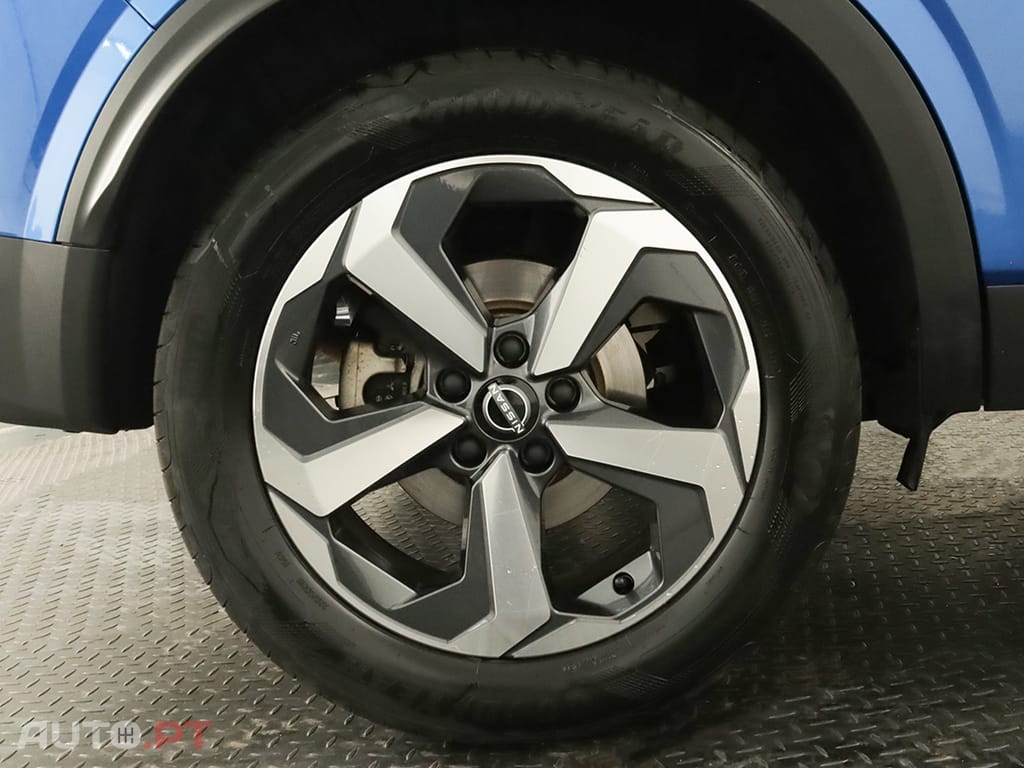 Nissan Qashqai Qashqai 1.3 DIG-T N-Connecta LED Xtronic