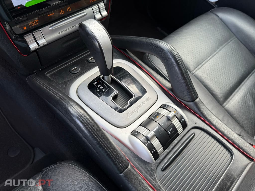 Porsche Cayenne Tiptronic