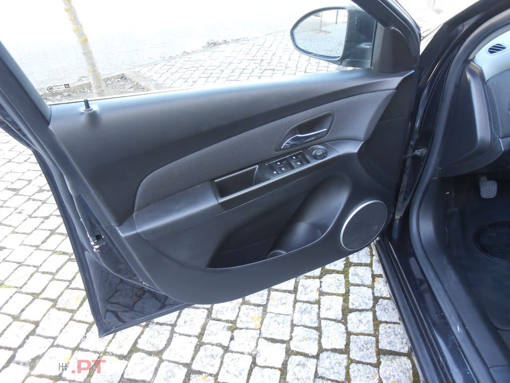 Chevrolet Cruze 1.6 I LT