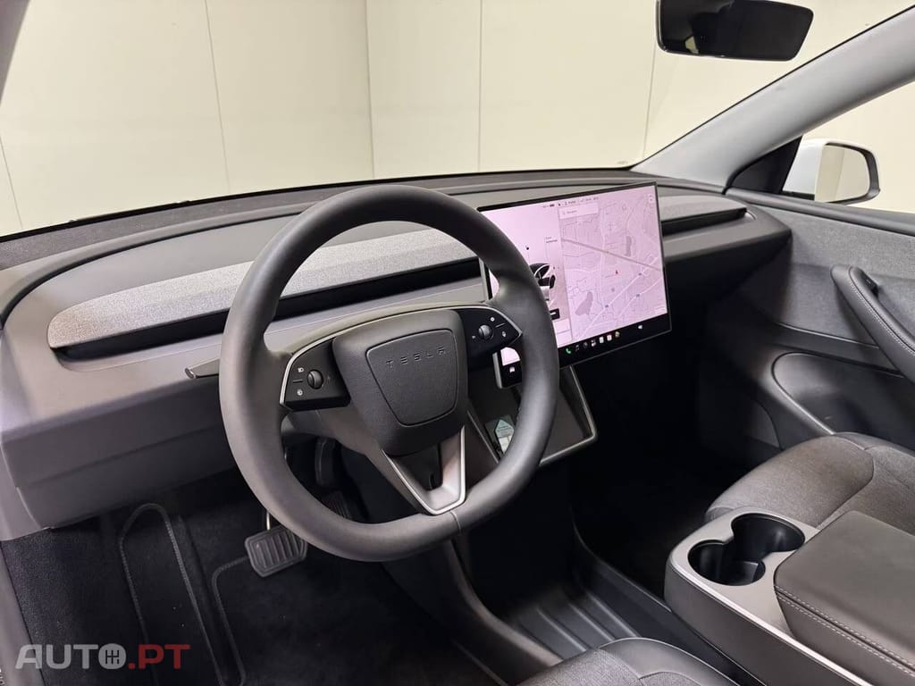 Tesla Model Y Standard Range