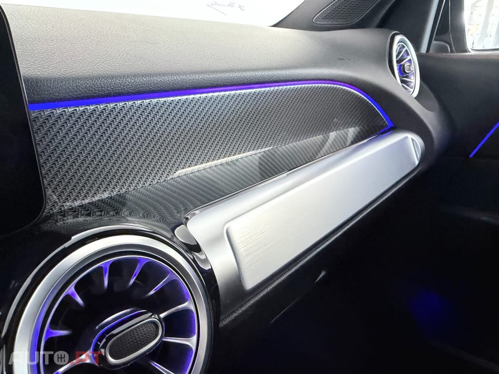 Mercedes-Benz GLB 180 AMG Line