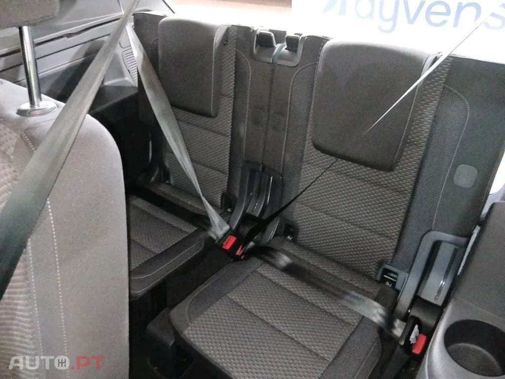 Volkswagen Touran 2.0 TDI Confortline DSG