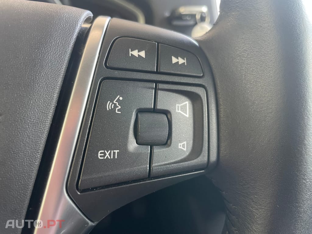 Volvo V40 2.0 D2 Momentum Eco