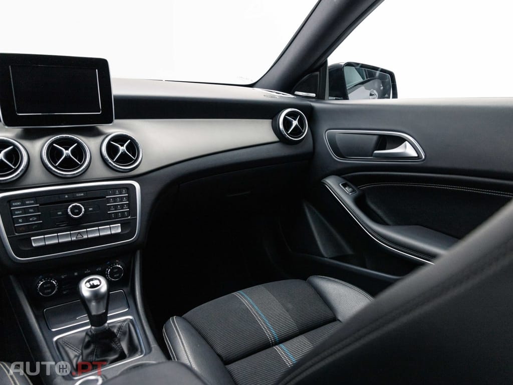 Mercedes-Benz CLA 180 d Shooting Brake Urban