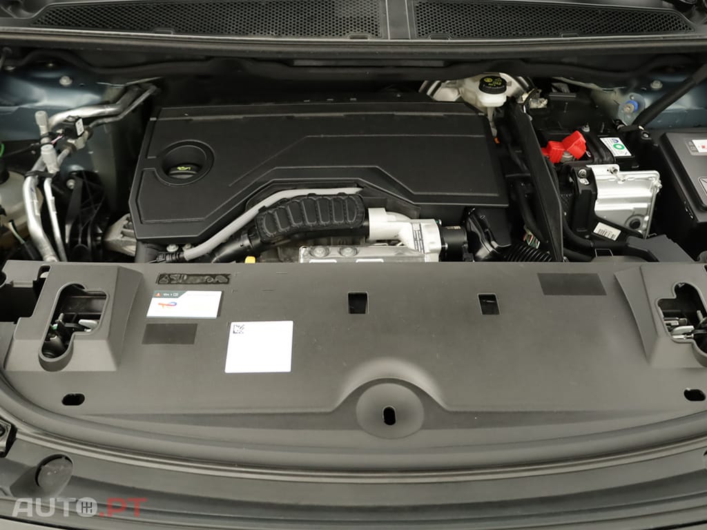 Peugeot 3008 3008 1.2 Hybrid Allure e-DCS6