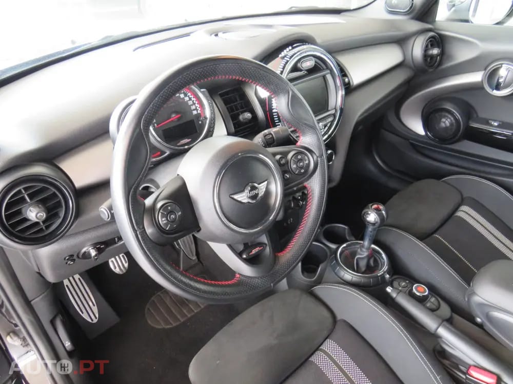 MINI Cabrio John Cooper Works