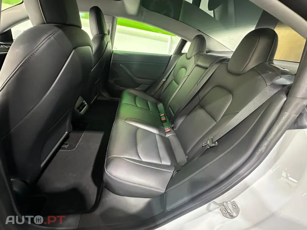 Tesla Model 3 Standard Range Plus RWD