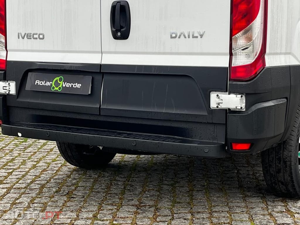 Iveco Daily 3.0 35S18HV 3520L 12m3