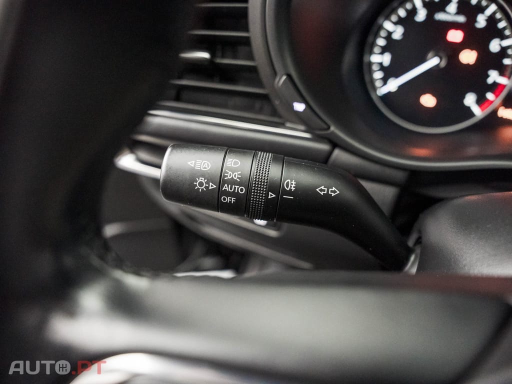 Mazda 3 2.0 e-Skyactiv-G Homura AT